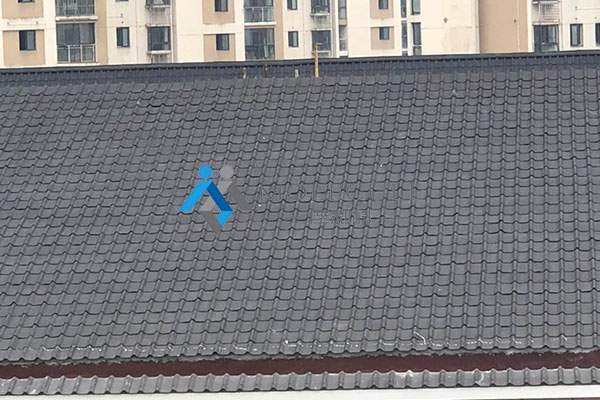 無錫摩利科為無錫漁港中學提供陶感瀝青波形瓦